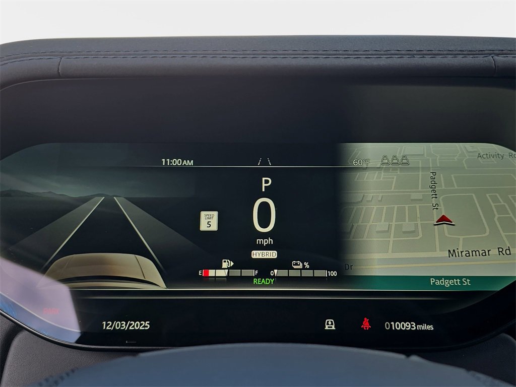 Certified 2025 Land Rover Range Rover SE image 20