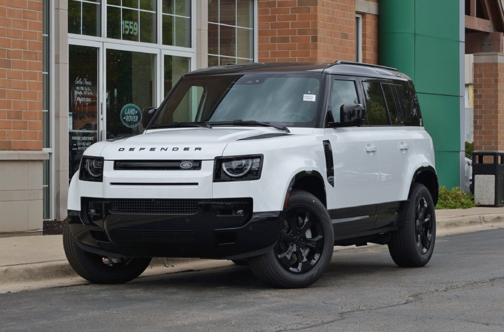New 2026 Land Rover Defender 110 X-Dynamic SE AWD/4WD image 1