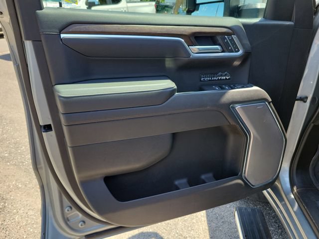 Certified 2025 Chevrolet Silverado 1500 High Country w/ High Country Premium Package AWD/4WD image 27