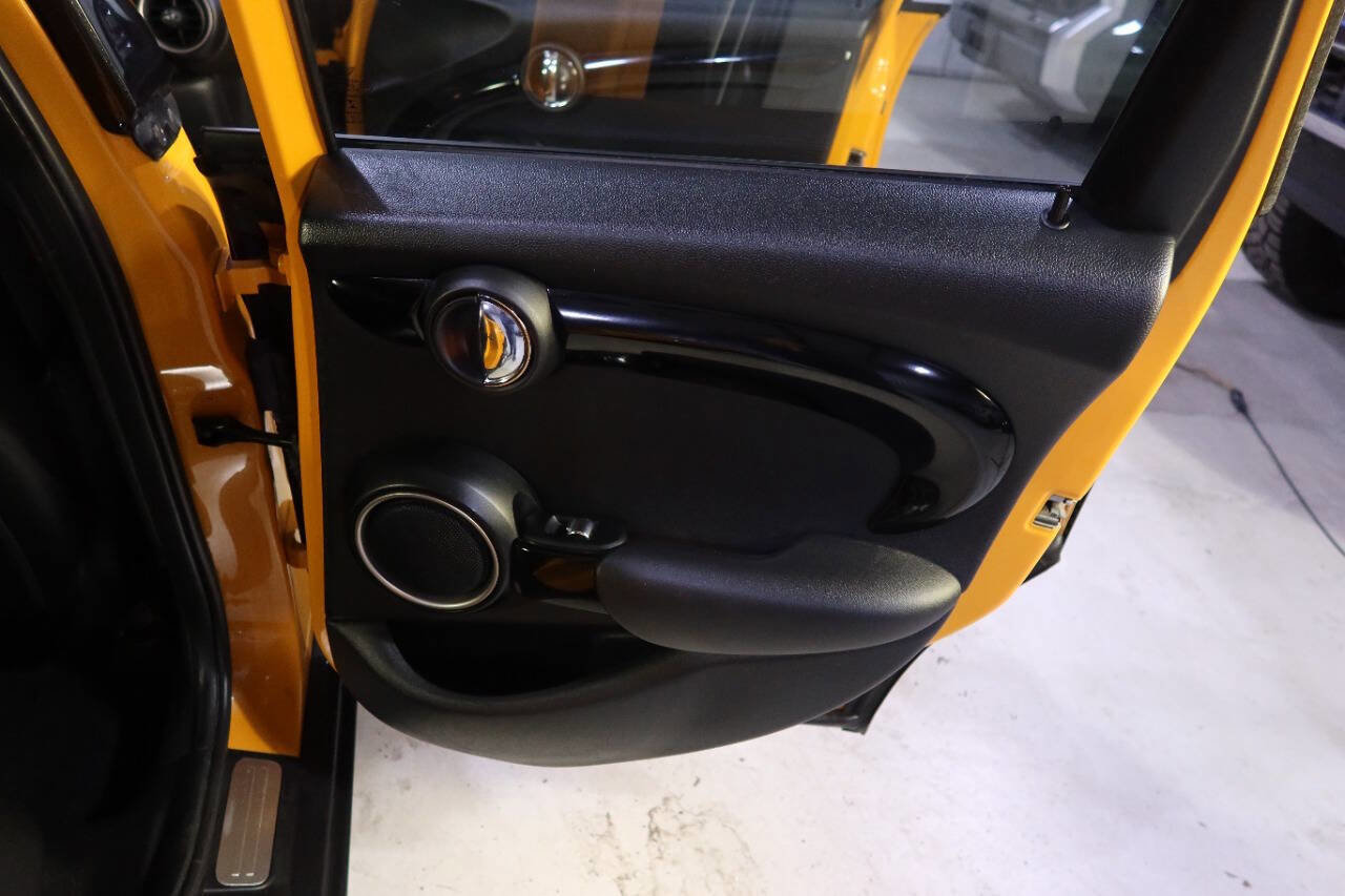 Used 2015 MINI Cooper S image 28