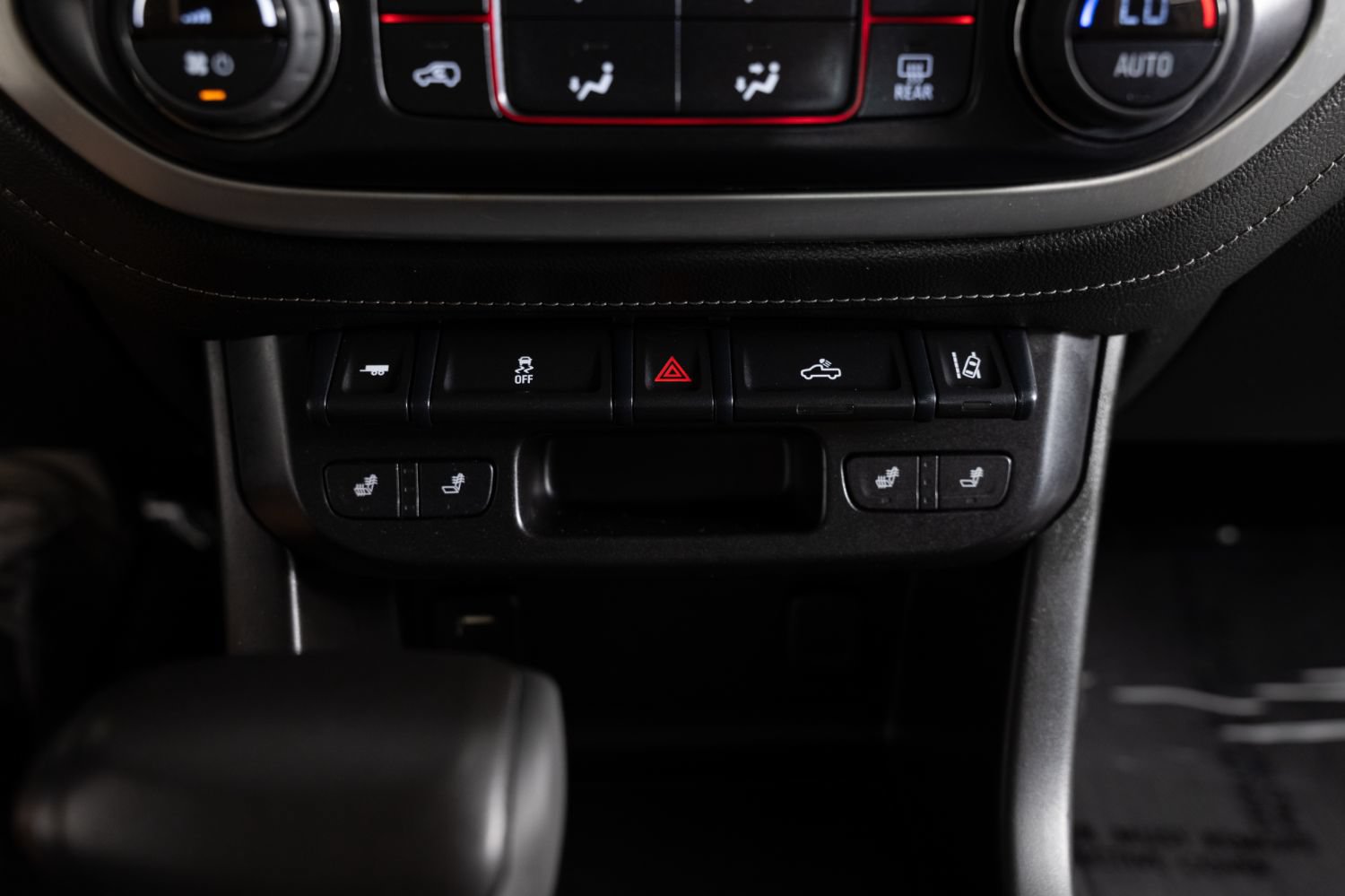 Used 2016 GMC Canyon SLT w/ Driver Alert Package RWD image 39