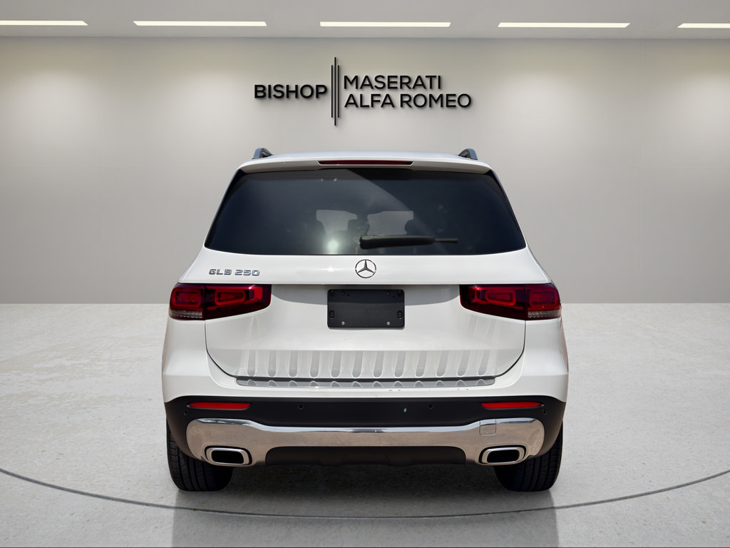 Used 2022 Mercedes-Benz GLB 250 image 4