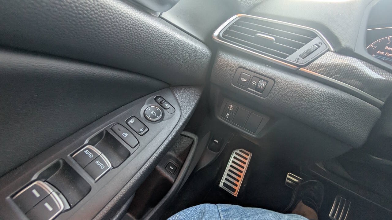 Used 2018 Honda Accord Sport image 11