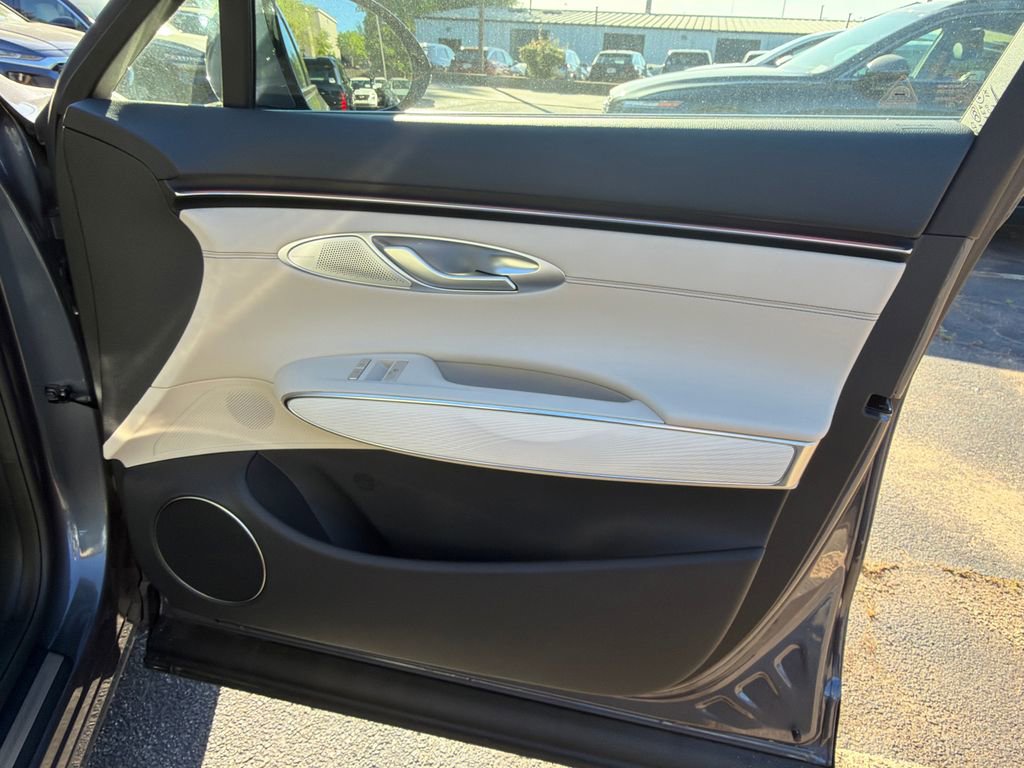 New 2026 Genesis GV70 2.5T Advanced AWD/4WD image 14