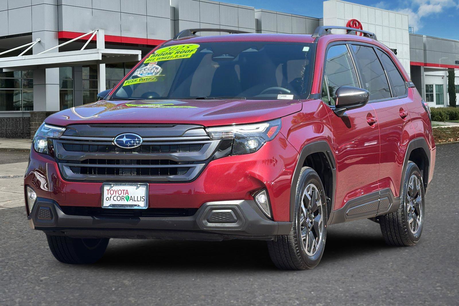 Used 2025 Subaru Forester Premium AWD/4WD image 8