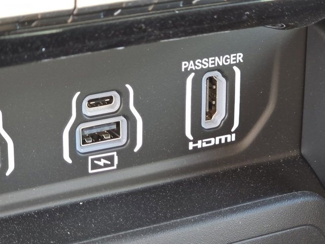 Used 2026 RAM 2500 Limited AWD/4WD image 14