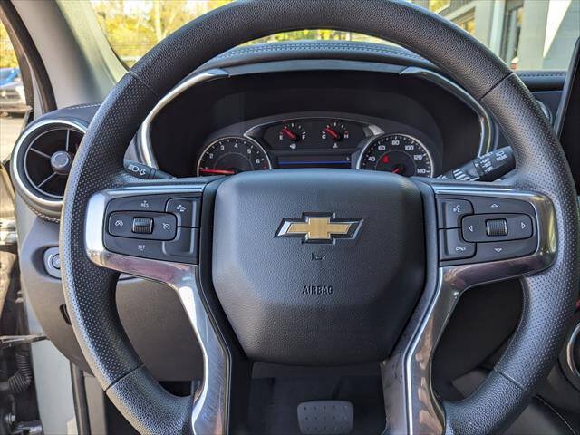 Used 2025 Chevrolet Blazer LT w/ Convenience Package FWD image 11