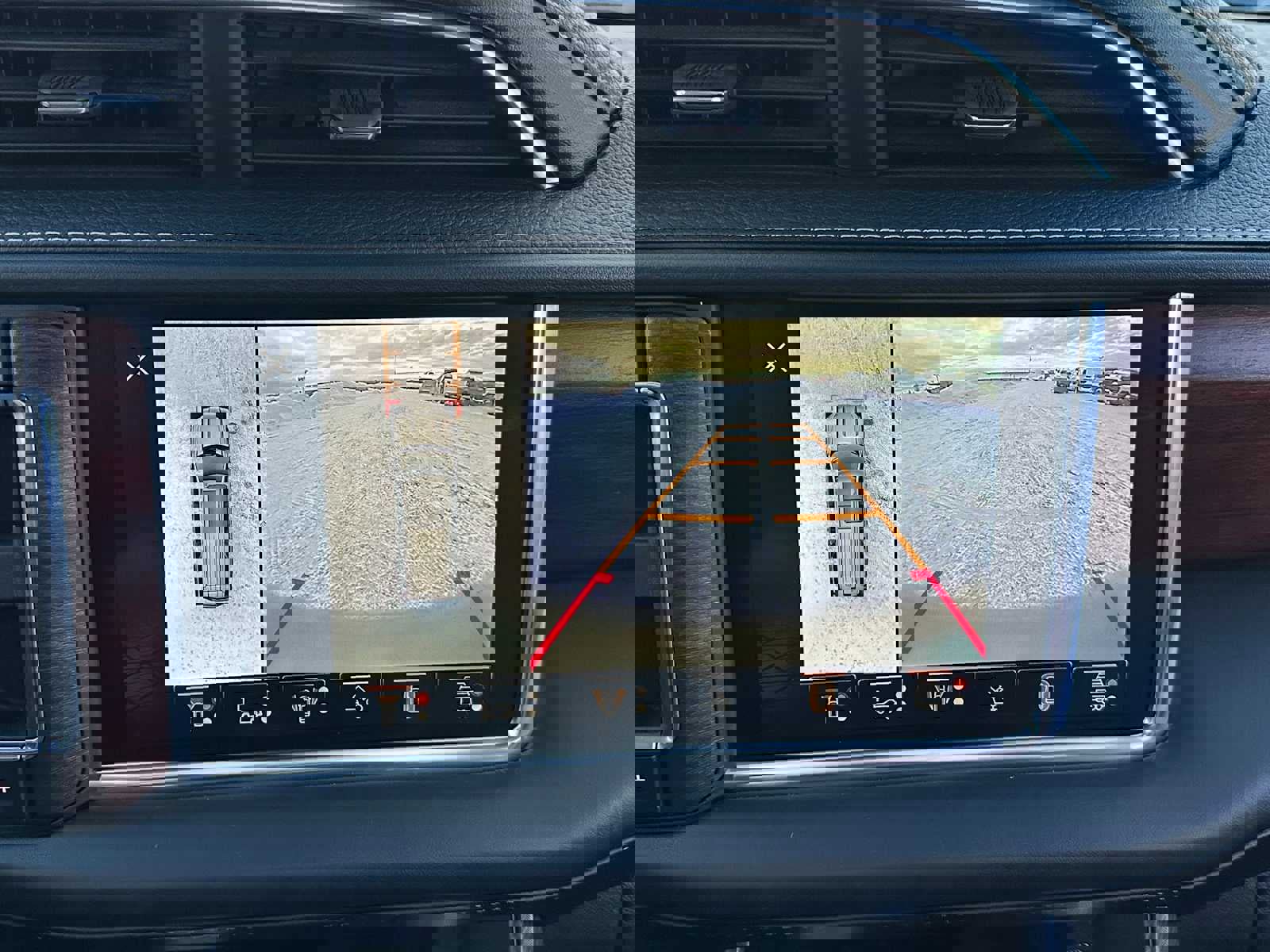 Used 2024 GMC Yukon XL Denali Ultimate image 33