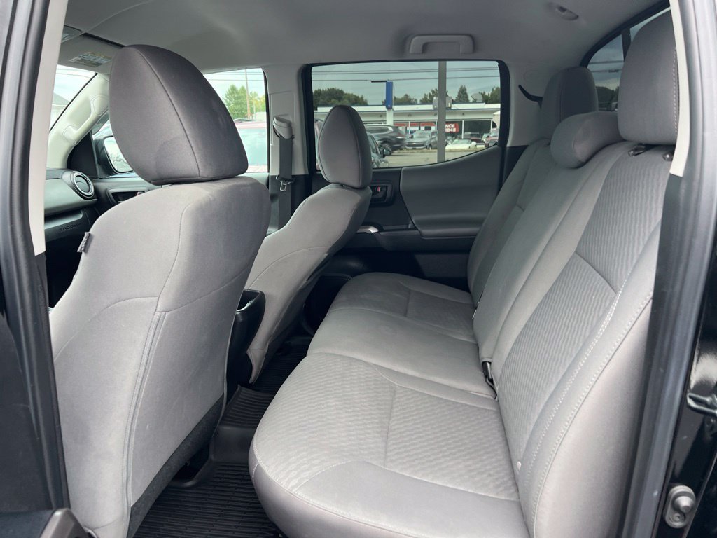 Used 2023 Toyota Tacoma SR5 AWD/4WD image 22