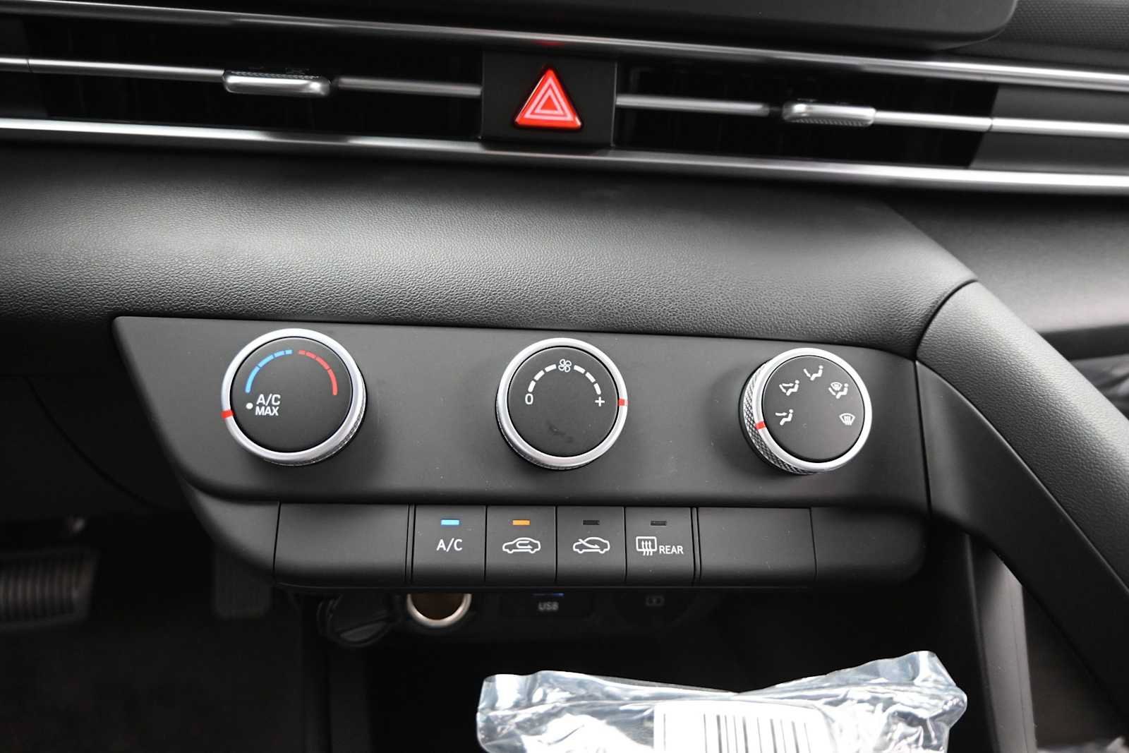 New 2026 Hyundai Elantra SE FWD image 20