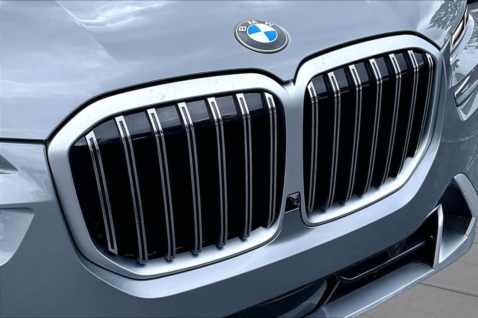 Used 2026 BMW X7 xDrive40i AWD/4WD image 30
