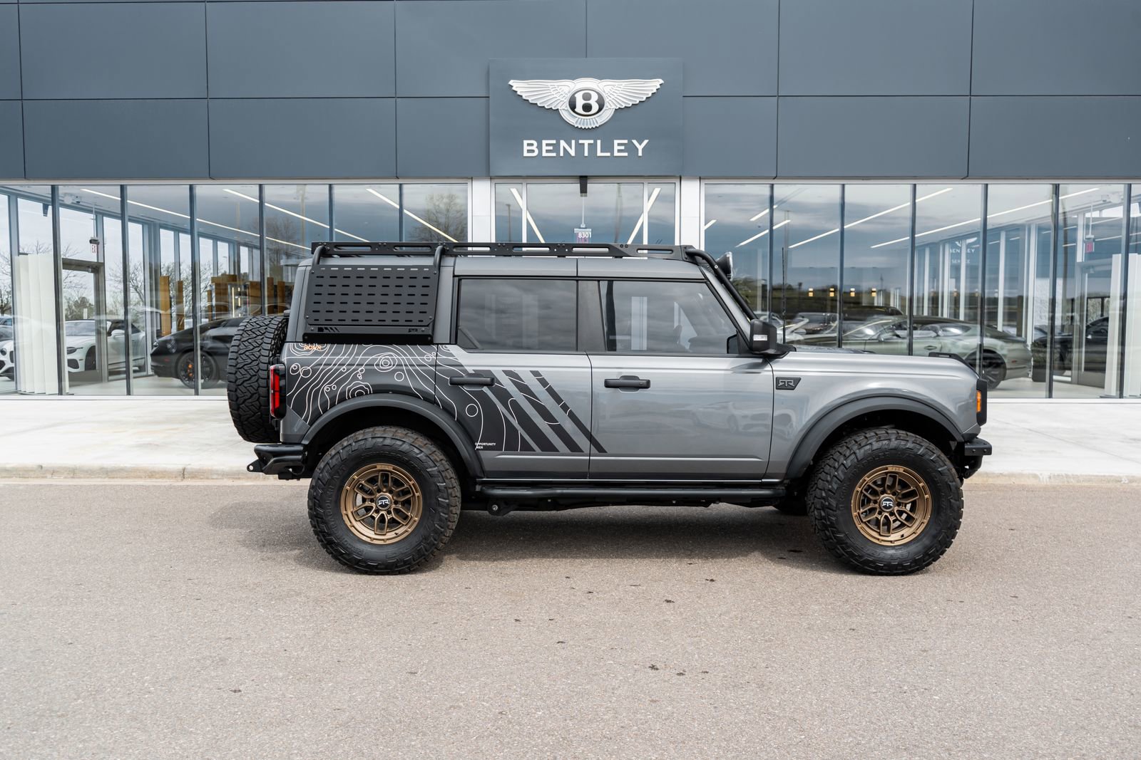 Used 2025 Ford Bronco Badlands AWD/4WD image 14