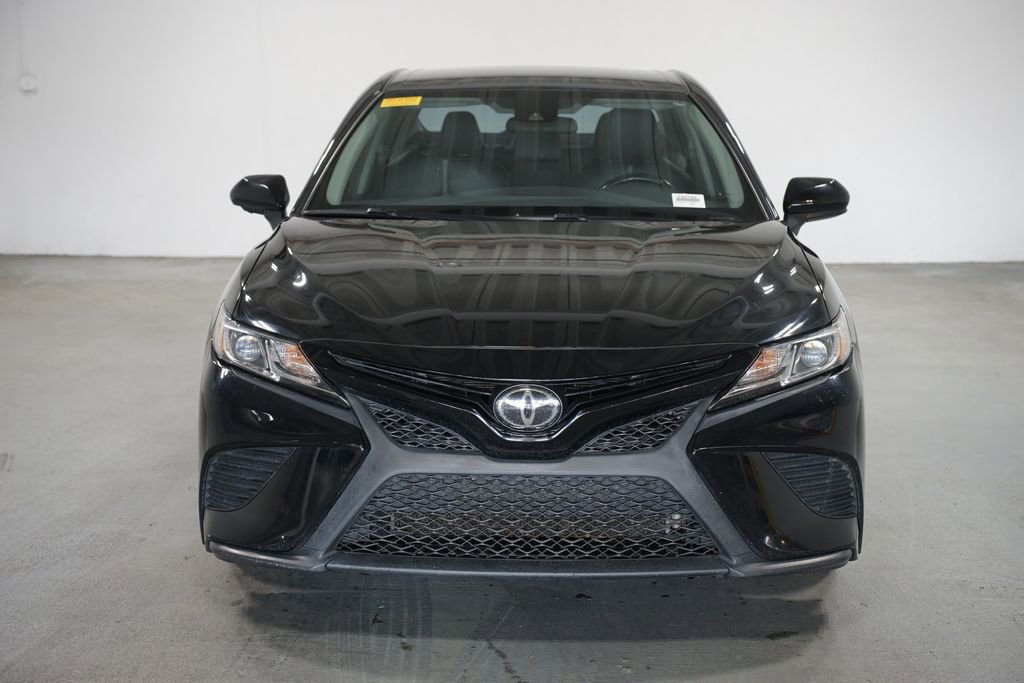 Certified 2020 Toyota Camry SE image 2