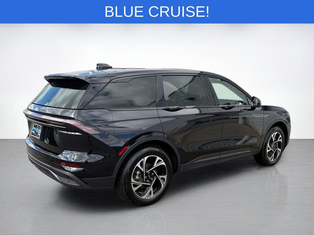 Certified 2025 Lincoln Nautilus Premier w/ Equipment Group 102A image 3