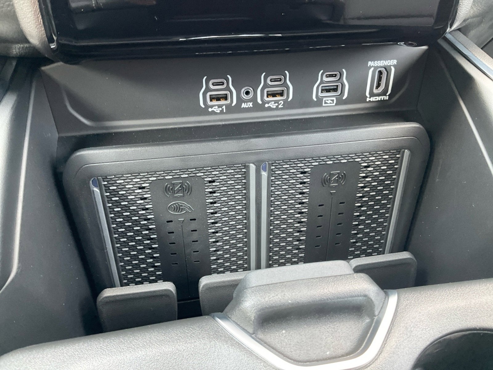 New 2026 RAM 1500 Laramie w/ Night Edition image 27