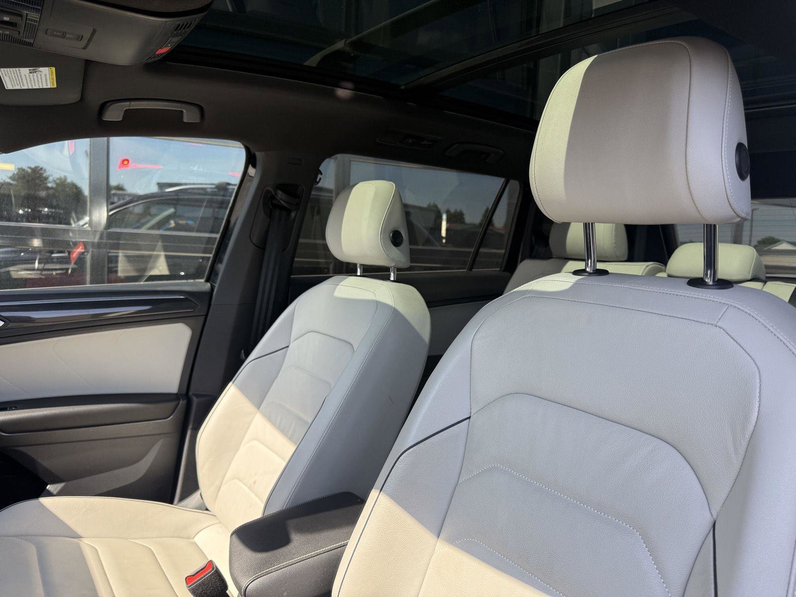 Used 2021 Volkswagen Tiguan SEL Premium R-Line w/ 3rd Row Seat Package AWD/4WD image 9