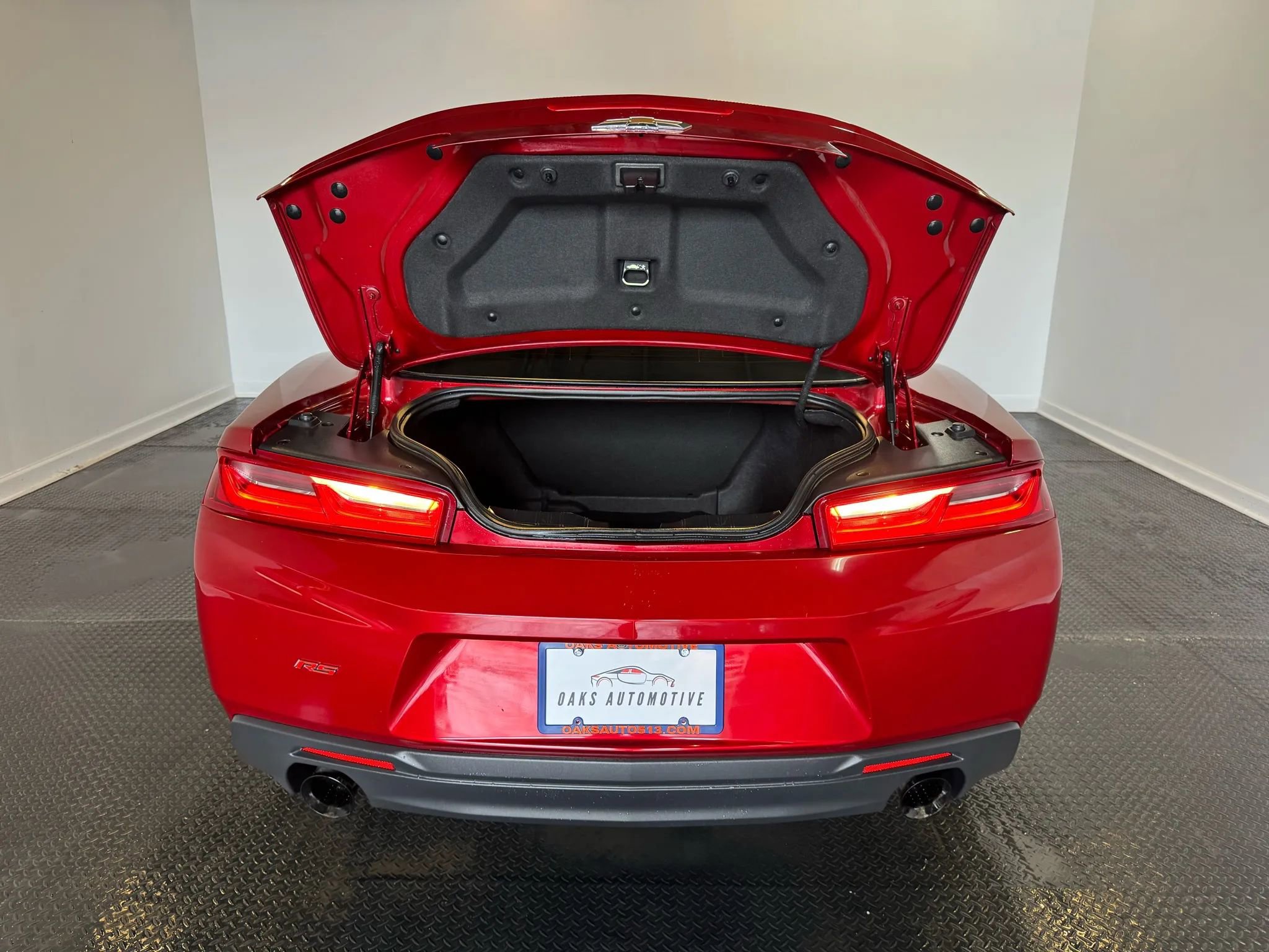 Used 2018 Chevrolet Camaro LT w/ RS Package image 24