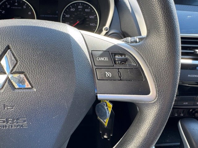 Used 2020 Mitsubishi Eclipse Cross LE FWD image 27