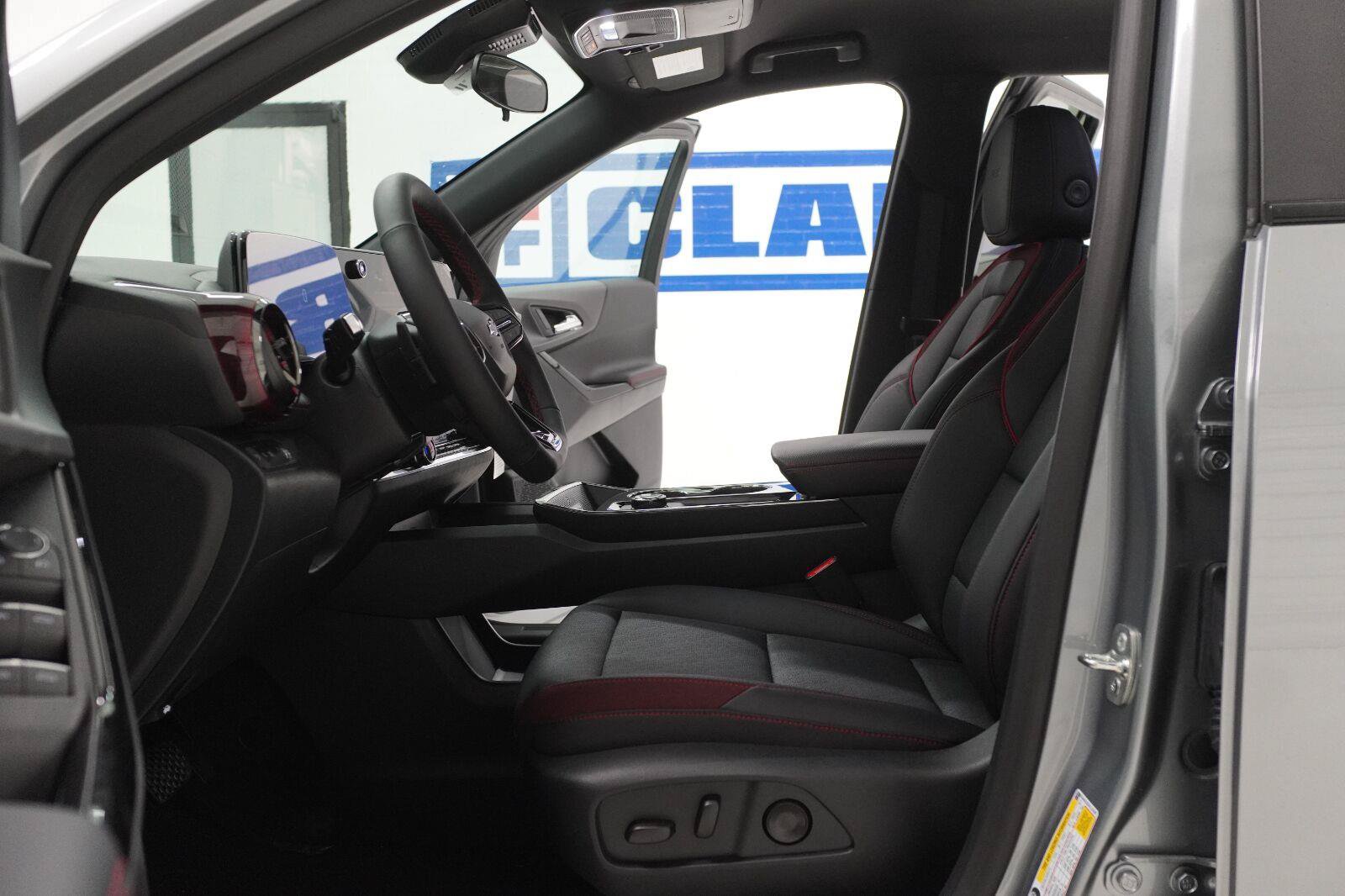 New 2027 Chevrolet Equinox RS FWD image 5