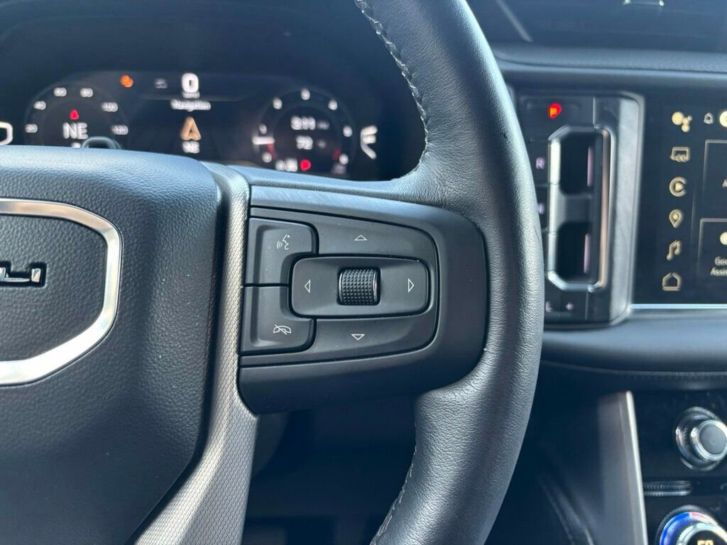 Used 2024 GMC Yukon XL Denali w/ Advanced Technology Package image 37