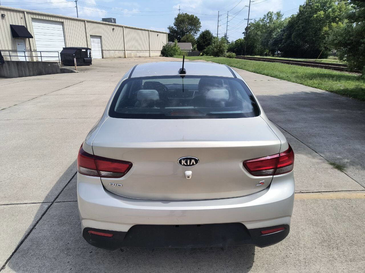Used 2018 Kia Rio S image 3