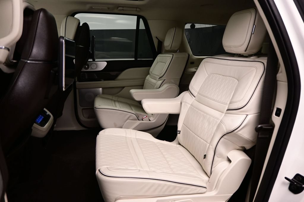 Used 2023 Lincoln Navigator L Black Label AWD/4WD image 37