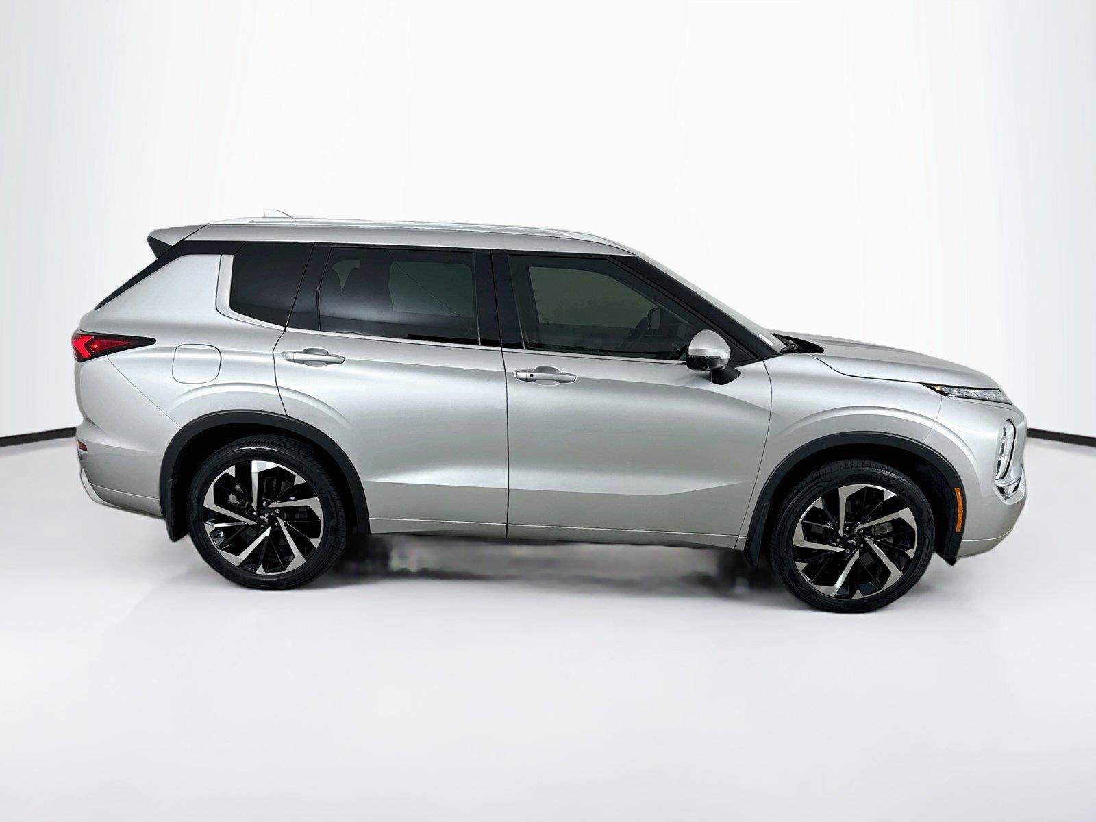 Used 2022 Mitsubishi Outlander SEL FWD image 6