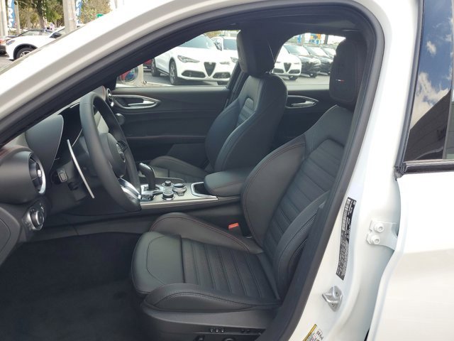 New 2025 Alfa Romeo Giulia w/ Driving Assist Package image 11