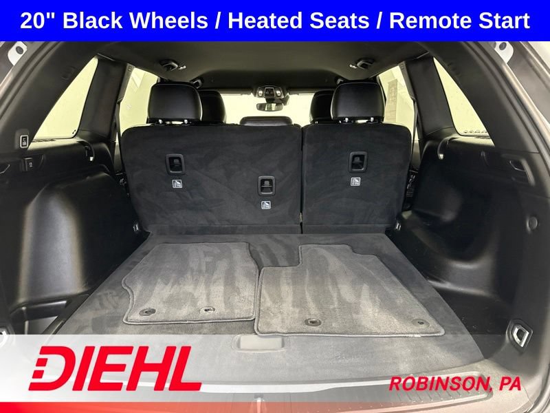 Used 2023 Jeep Grand Cherokee Altitude AWD/4WD image 9