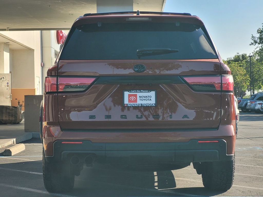 Used 2024 Toyota Sequoia TRD Pro AWD/4WD image 5