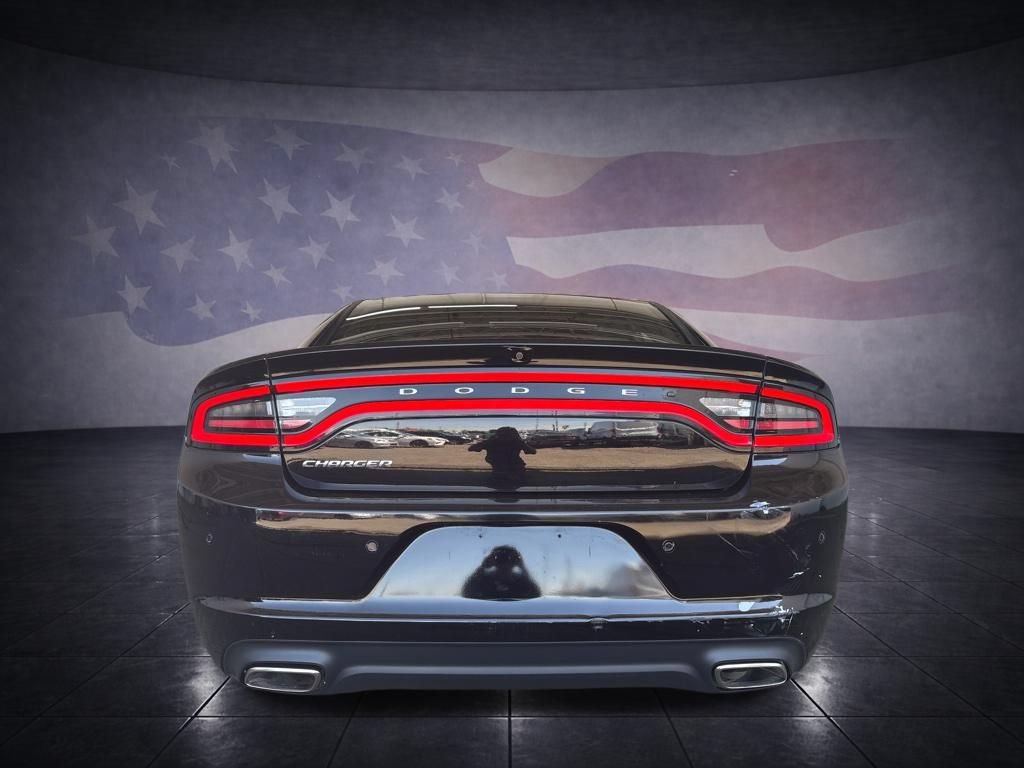 Used 2022 Dodge Charger SXT RWD image 4