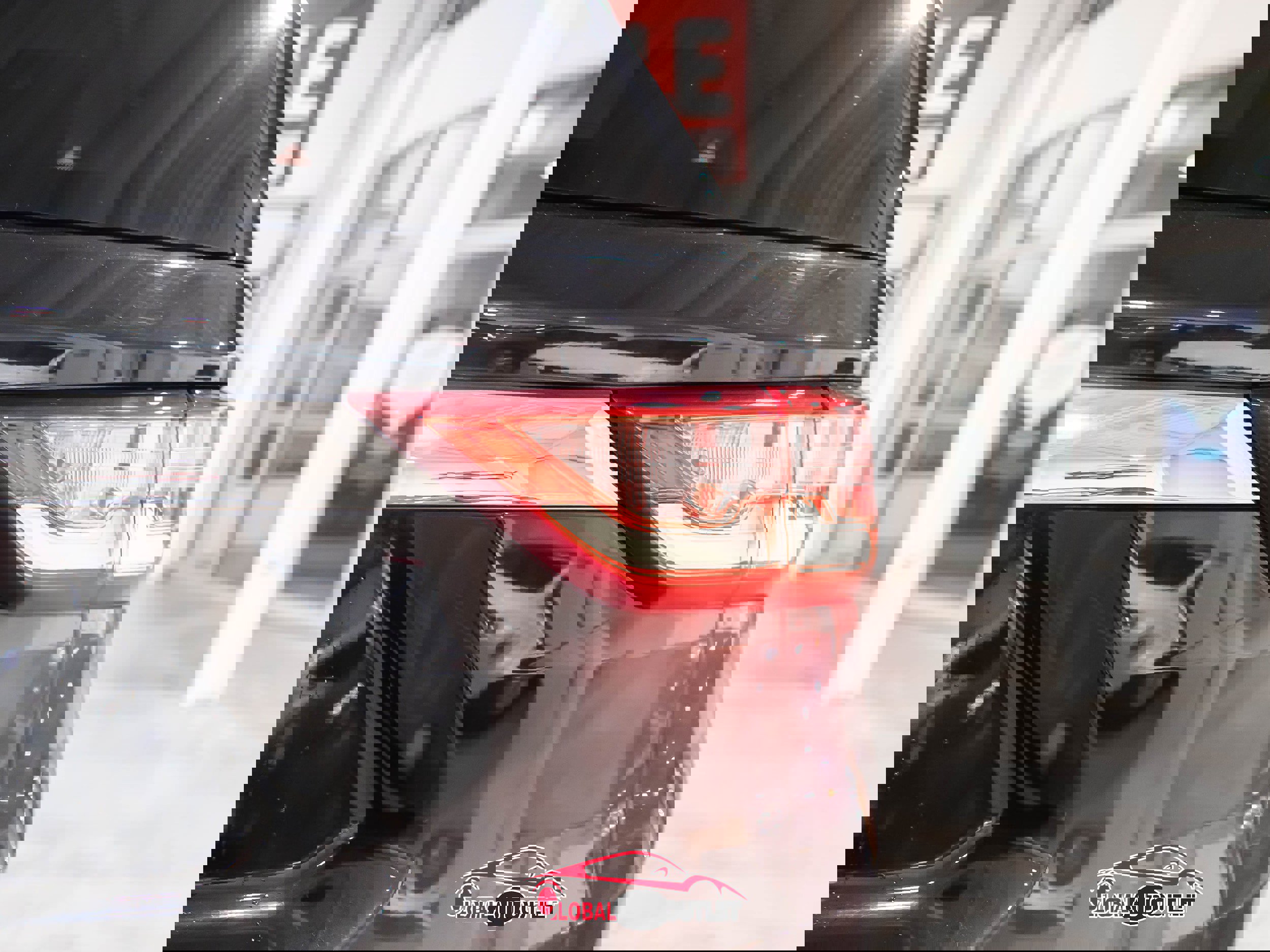 Used 2020 Chevrolet Traverse LT w/ Driver Confidence II Package image 45