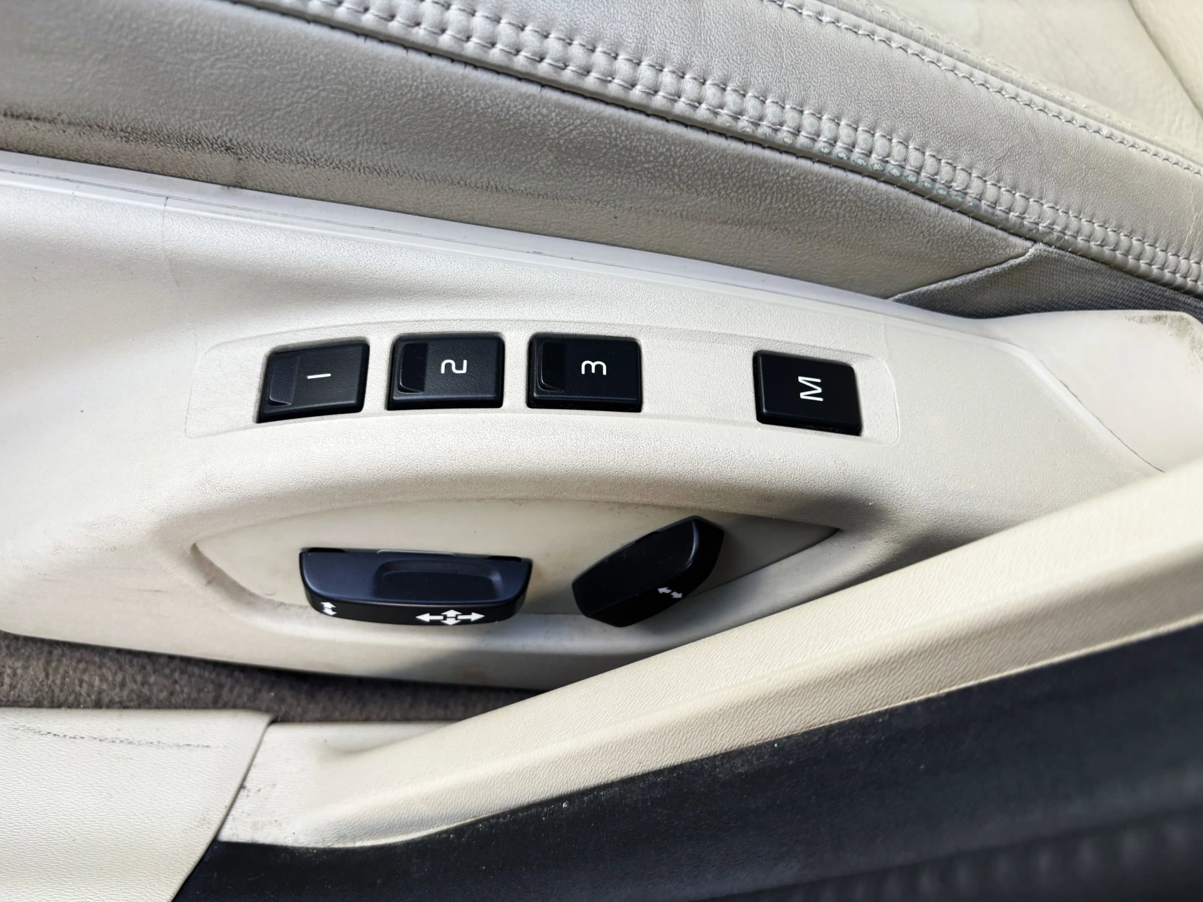 Used 2012 Volvo S60 T5 image 13