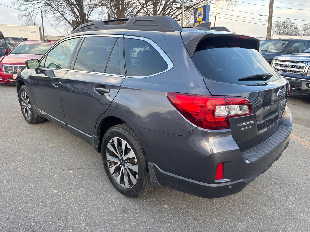 Used 2017 Subaru Outback 2.5i Limited image 3