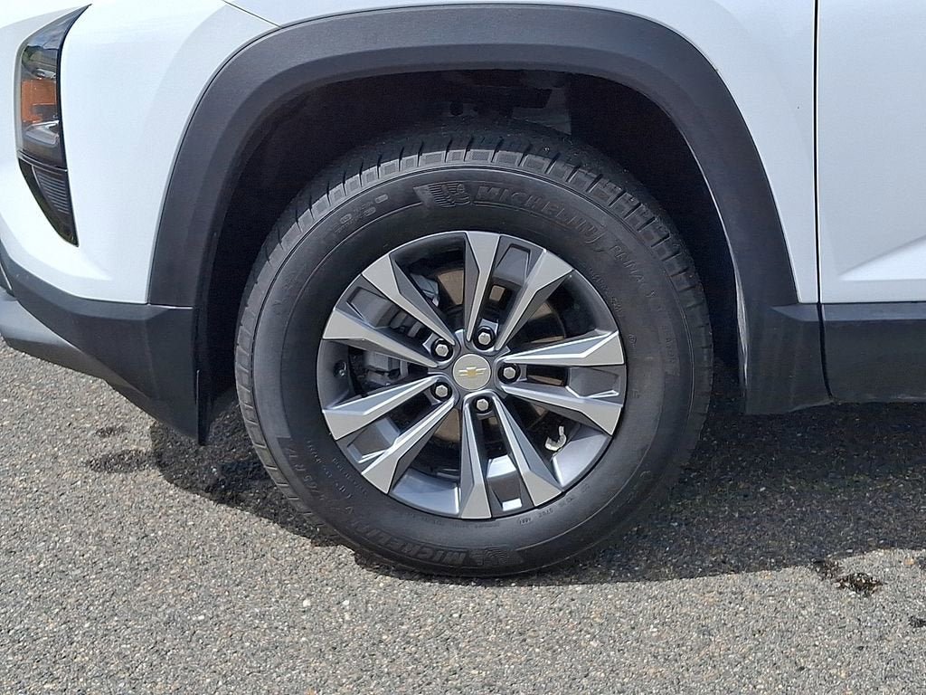 Used 2025 Chevrolet Equinox LT AWD/4WD image 8