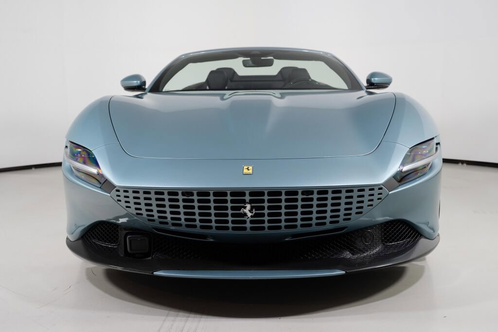 Used 2024 Ferrari Roma Spider image 3