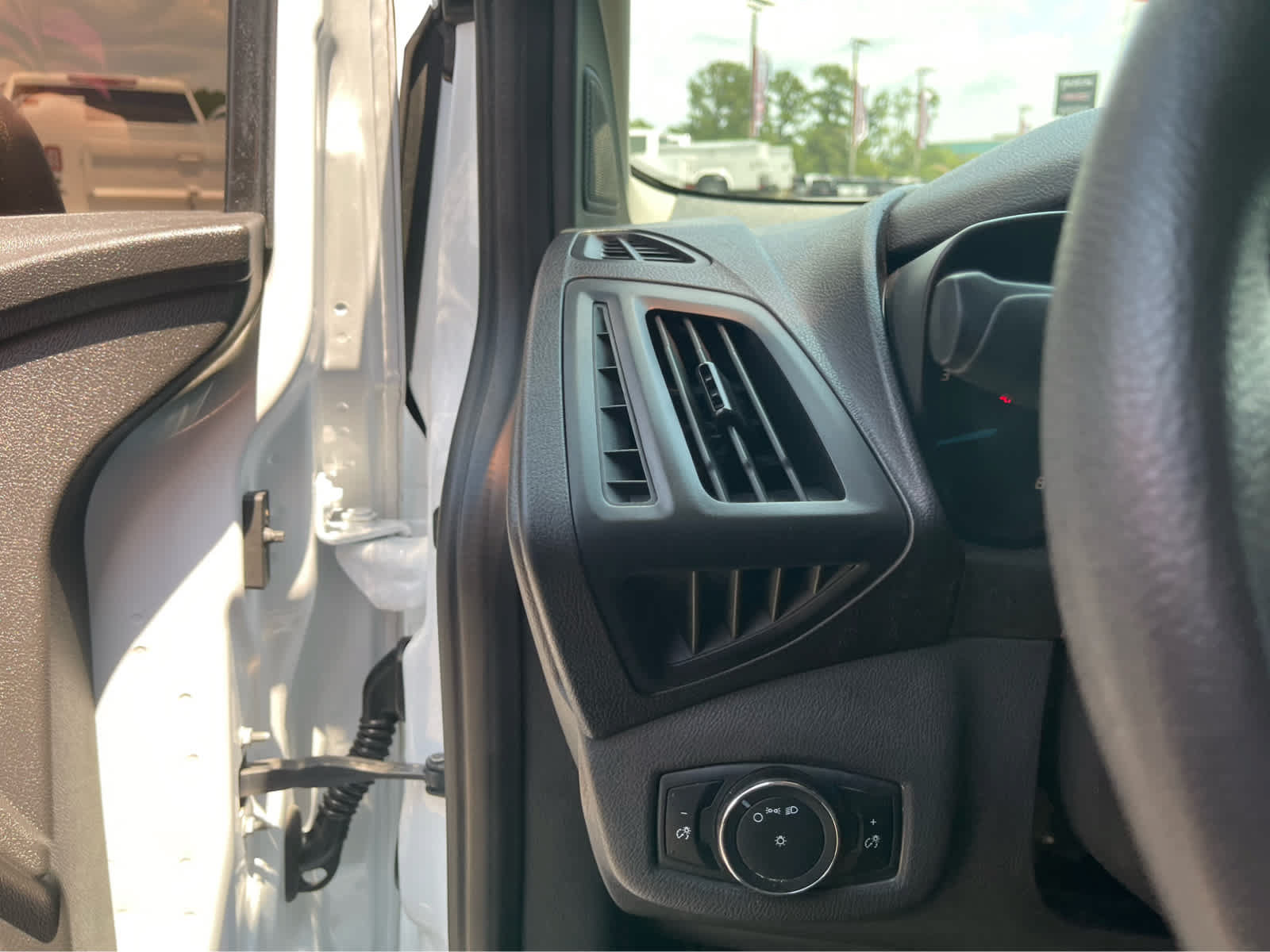 Used 2018 Ford Transit Connect XL FWD image 13