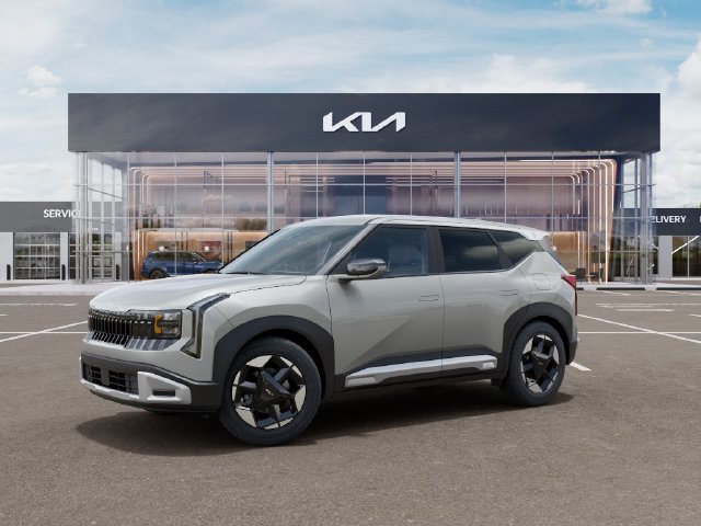 New 2027 Kia Seltos S FWD image 3