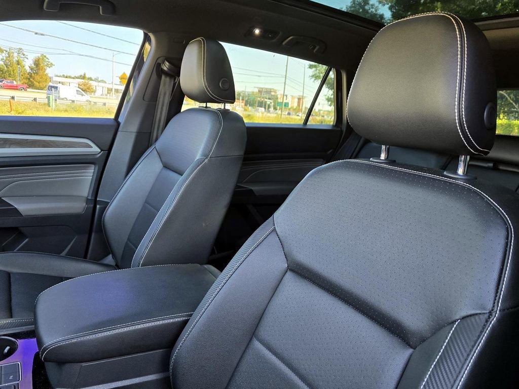 Certified 2022 Volkswagen Atlas Cross Sport SE w/ Panoramic Sunroof Package image 21