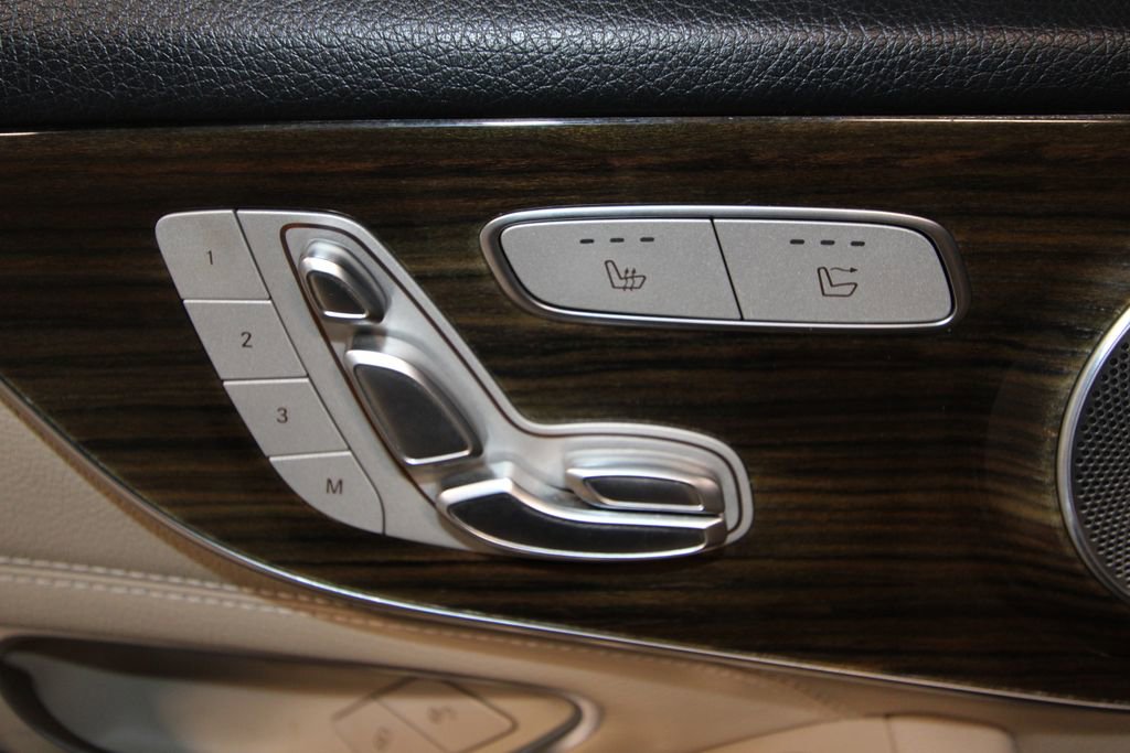 Used 2020 Mercedes-Benz C 300 Cabriolet image 9