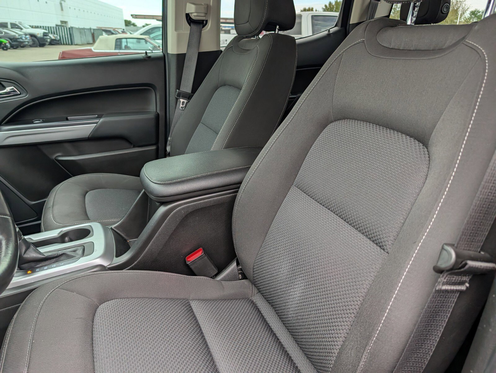 Used 2021 Chevrolet Colorado LT w/ Safety Package AWD/4WD image 21