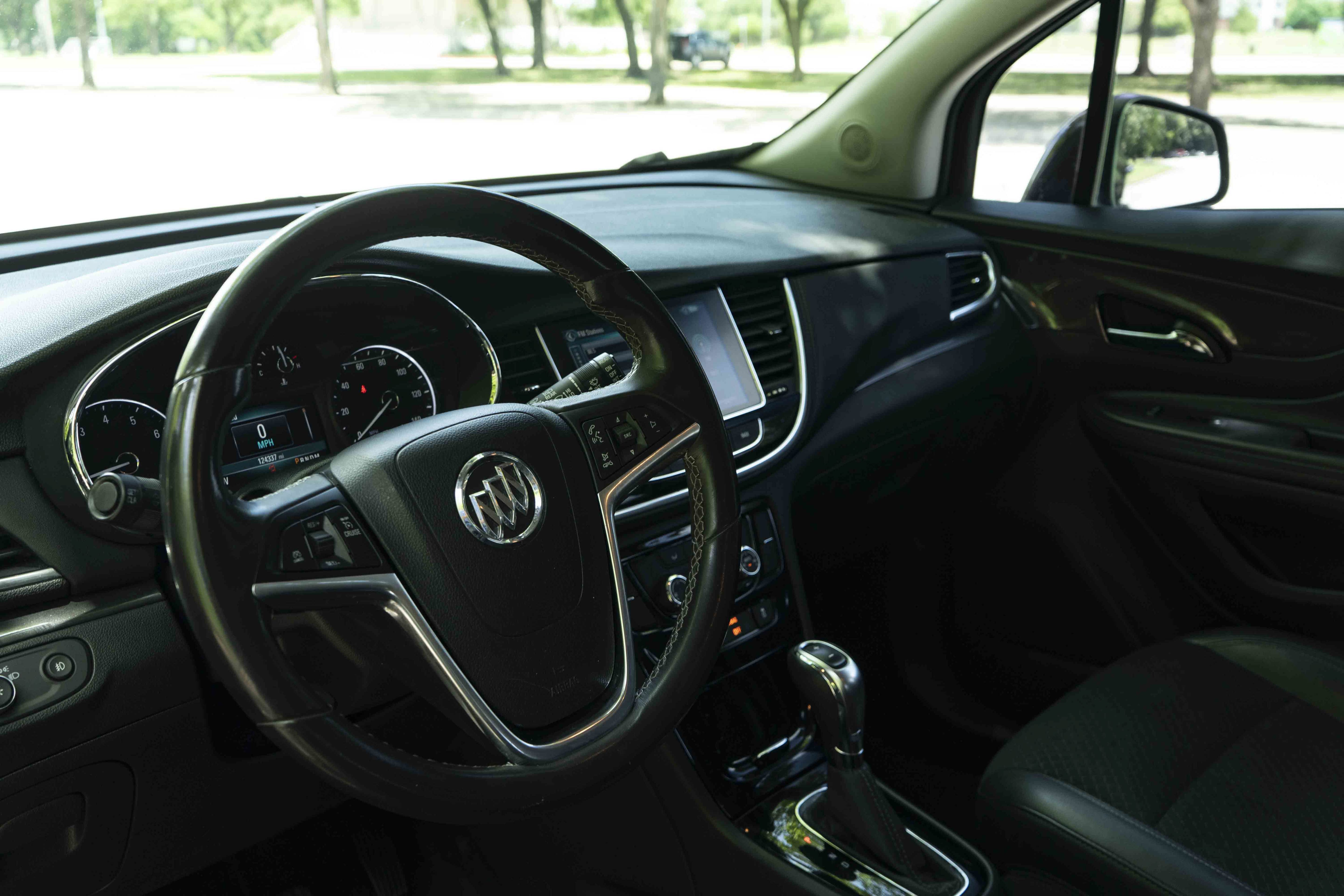 Used 2018 Buick Encore Preferred w/ Experience Buick Package FWD image 16