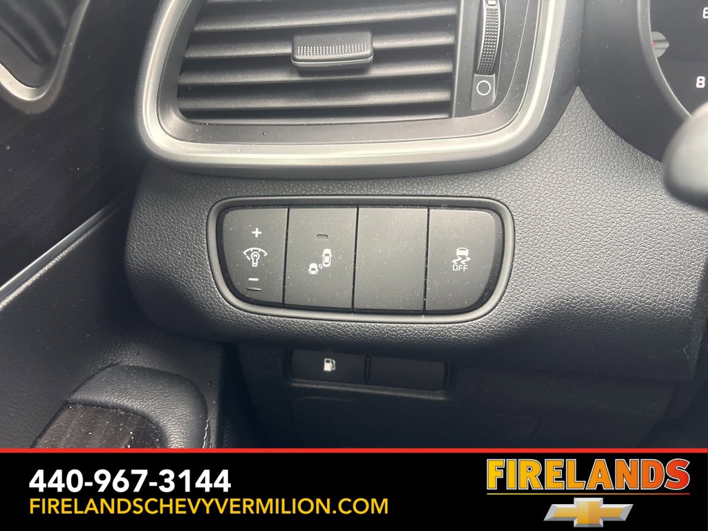 Used 2019 Kia Sorento LX w/ LX Convenience Package image 13