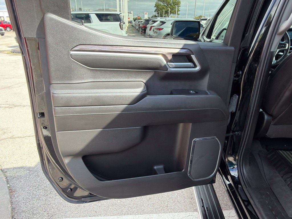 Used 2022 Chevrolet Silverado 1500 LTZ w/ LTZ Premium Package AWD/4WD image 20