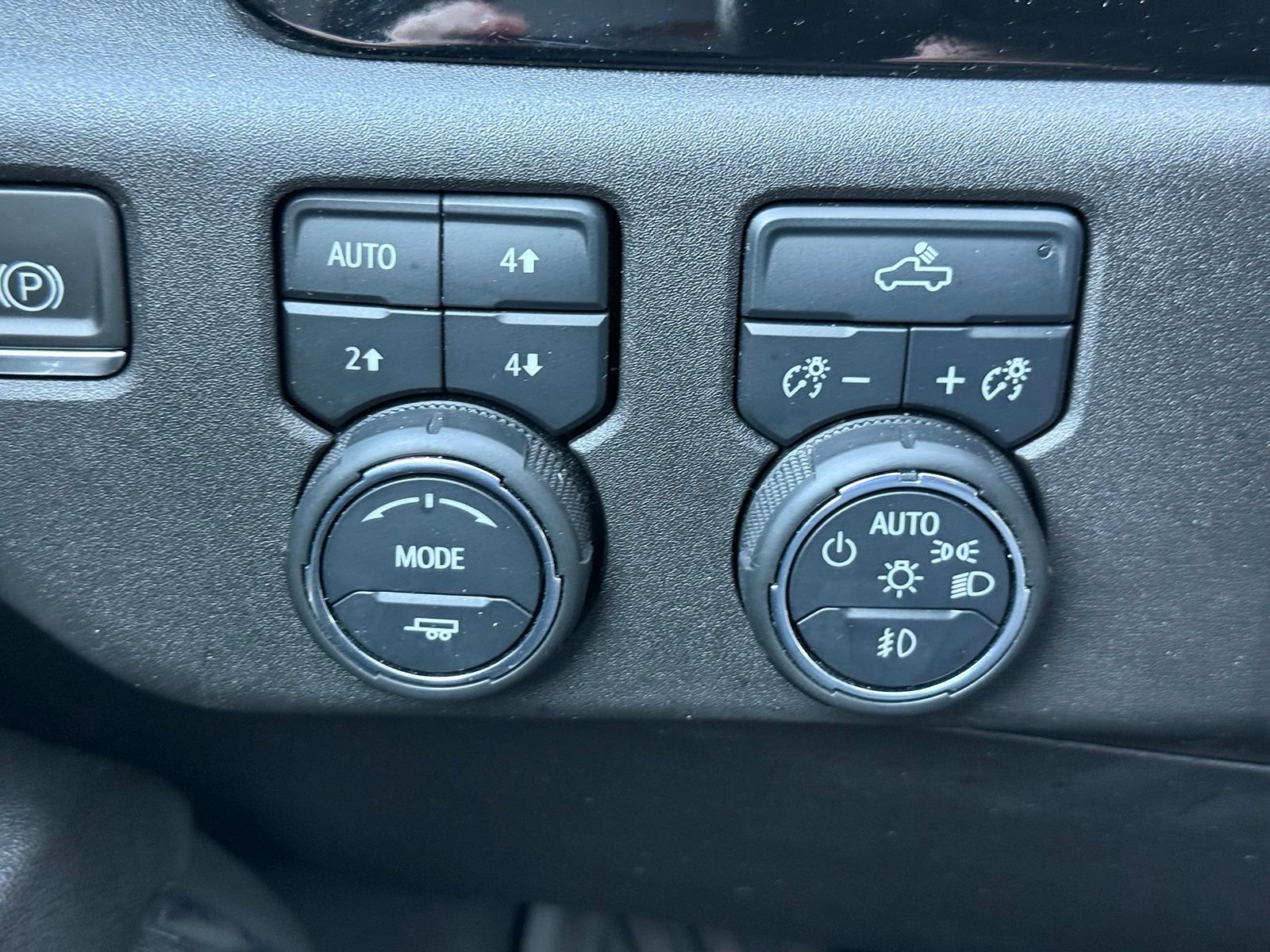 Used 2023 Chevrolet Silverado 1500 RST AWD/4WD image 34