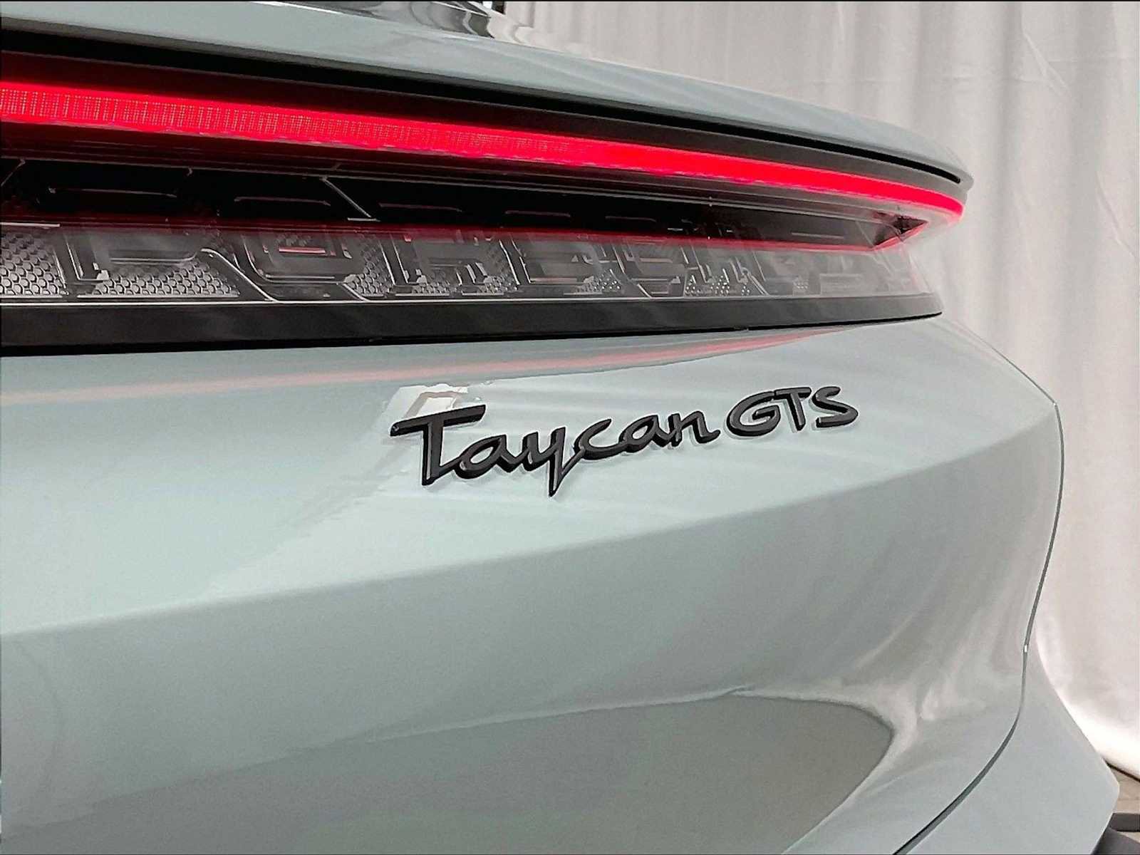 Used 2025 Porsche Taycan GTS image 36