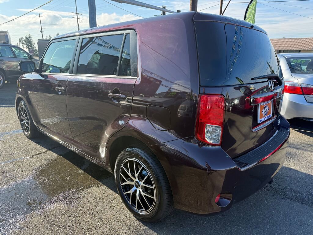 Used 2011 Scion xB image 5