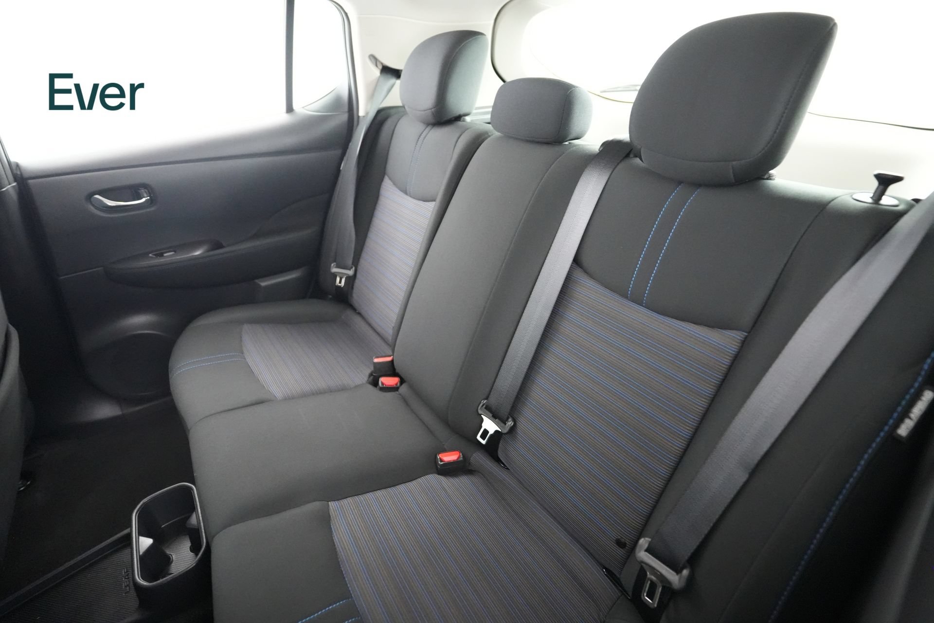 Used 2025 Nissan Leaf S FWD image 24