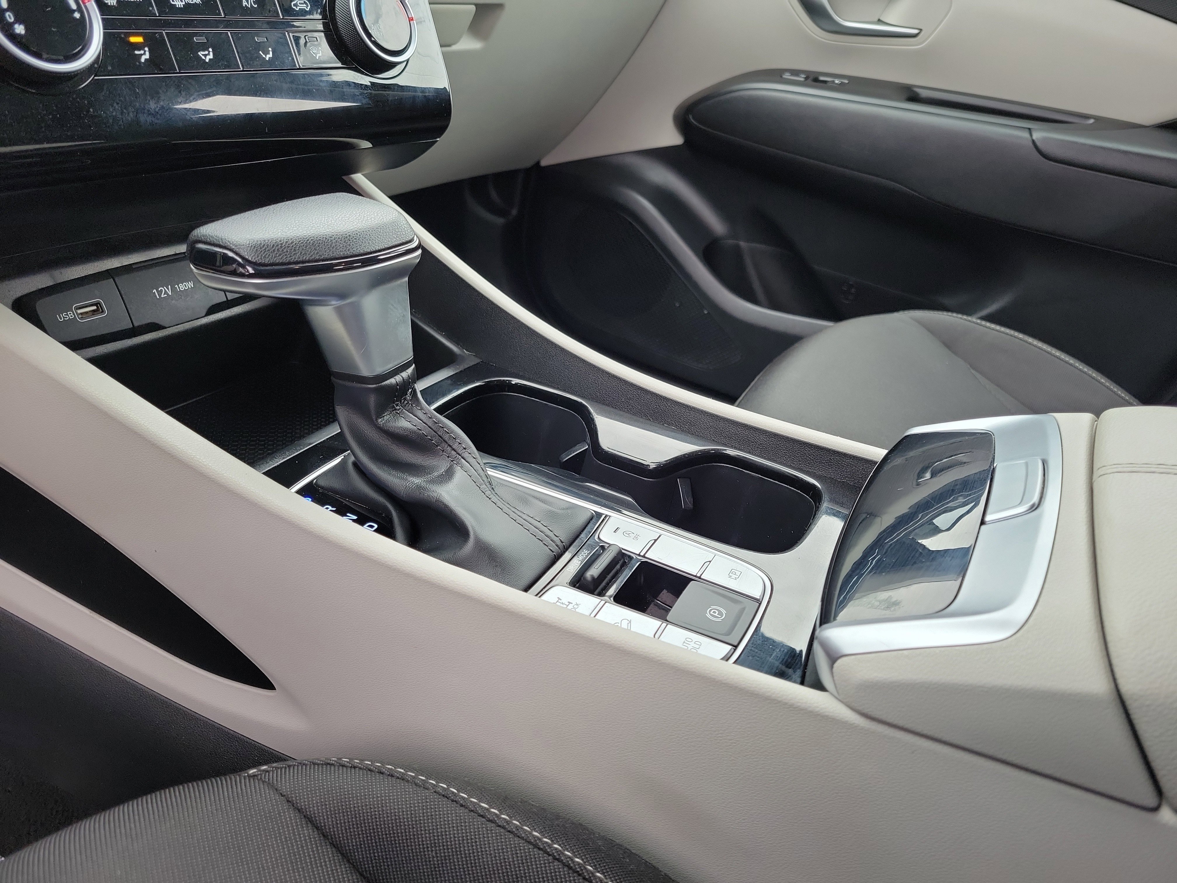 Used 2022 Hyundai Tucson SE image 29