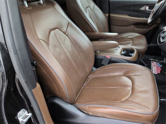 Used 2019 Chrysler Pacifica Limited w/ Tire & Wheel Group image 27